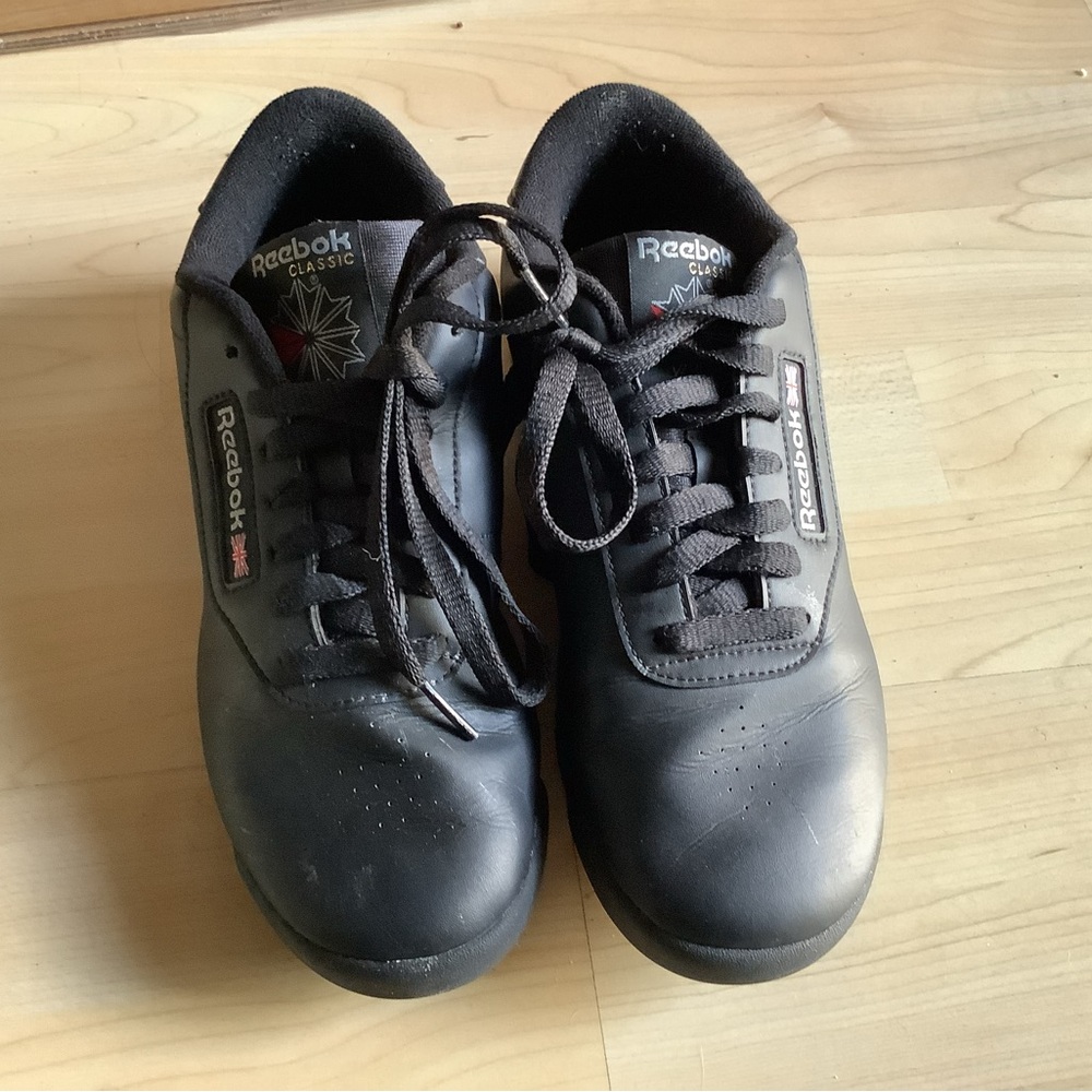 Reebok Classic Black Leather Sneakers